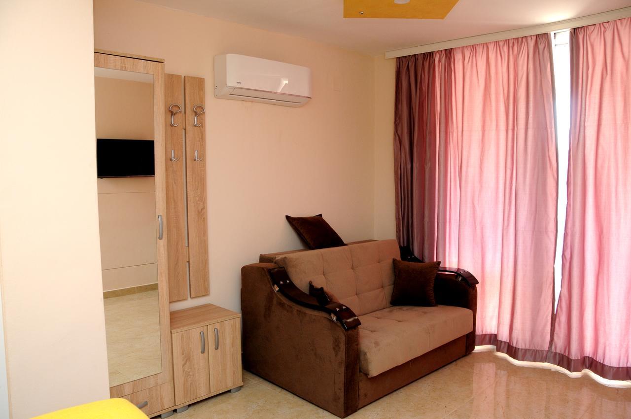 Mala Plaza Bed & Breakfast Улцин Екстериор снимка