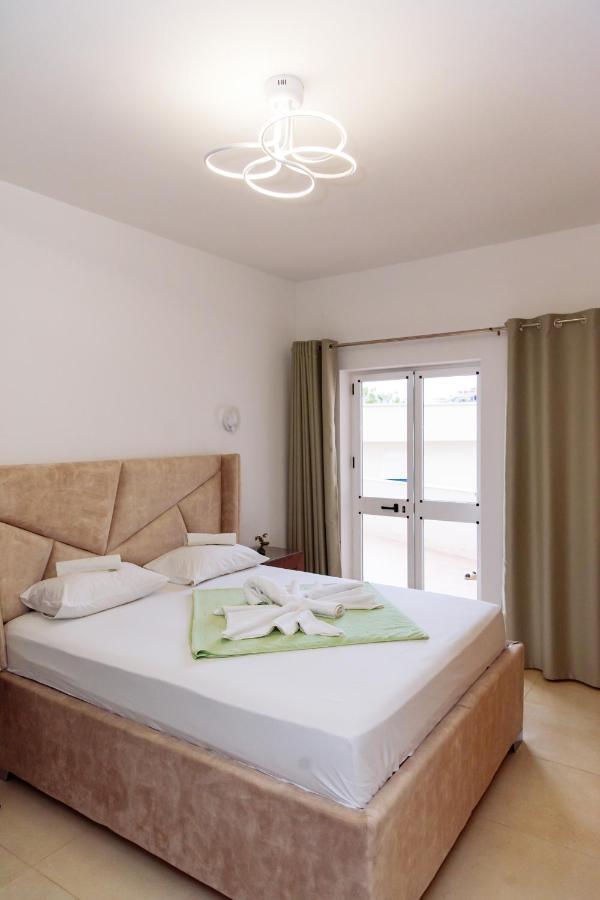 Mala Plaza Bed & Breakfast Улцин Екстериор снимка